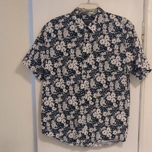 American Rag Navy & White Floral Short-Sleeve Button-Down Shirt